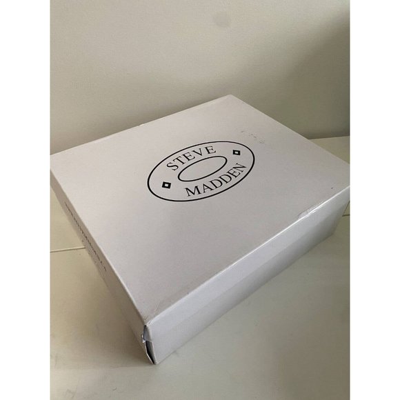 Steve Madden Womens ANTONIAA Black Leather Boot, Size 6 - Picture 3 of 7